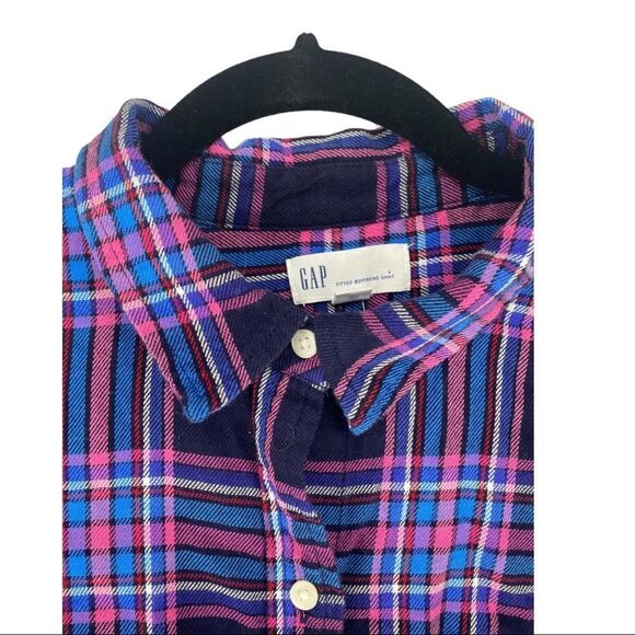 Gap Women's Medium Plaid Fitted Boyfriend Shirt - Picture 3 of 6